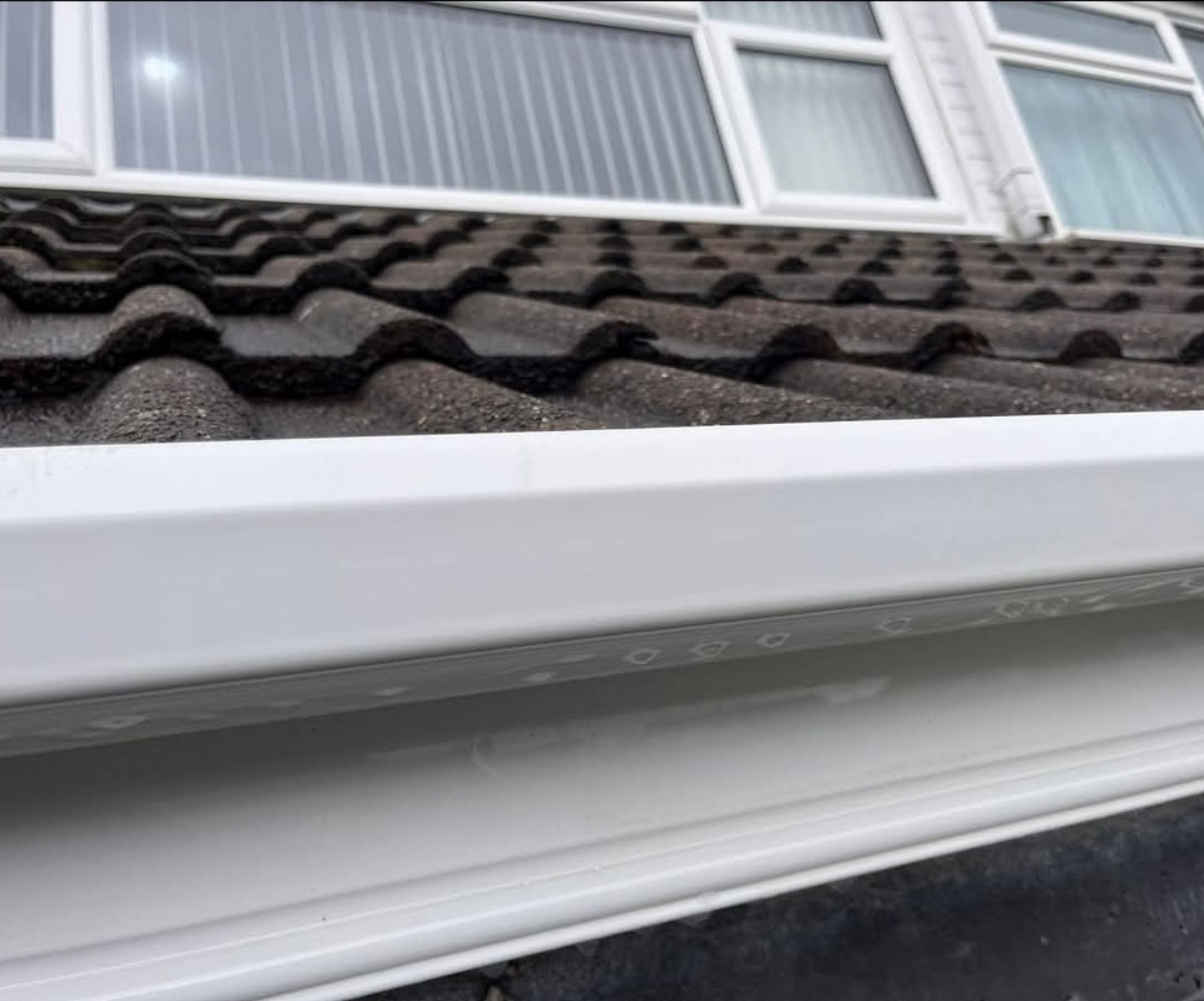 Clean white guttering